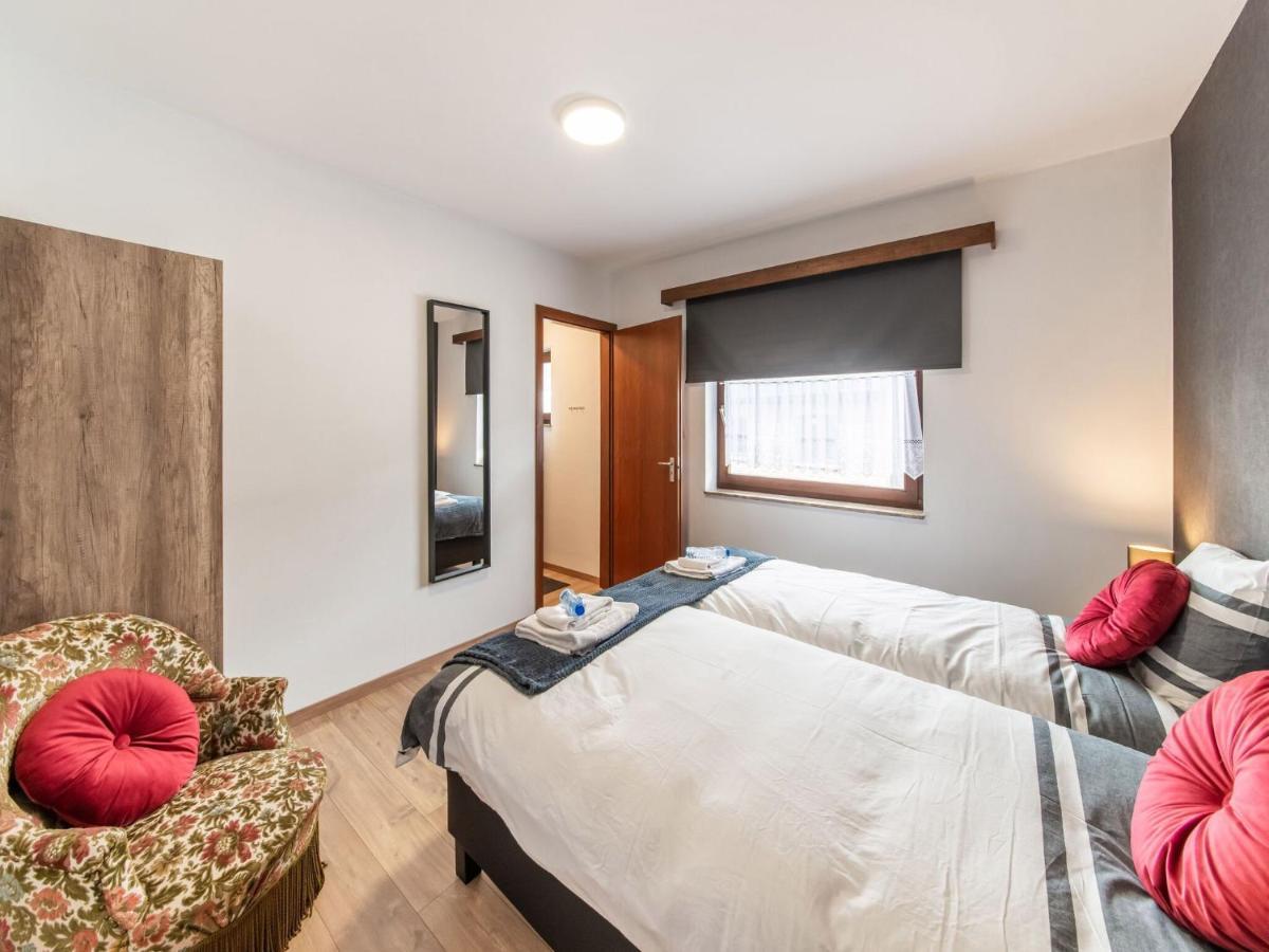 Beautiful Apartment For 7 Adults In Malmedy Exterior photo